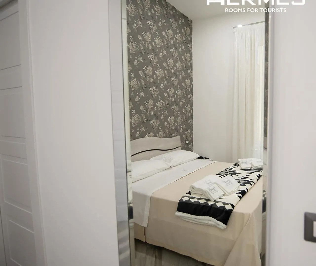 Hermes Rooms For Tourists Neapel 2*,