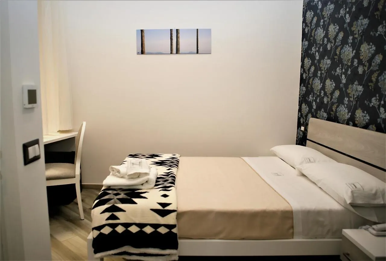 נאפולי Hermes Rooms For Tourists