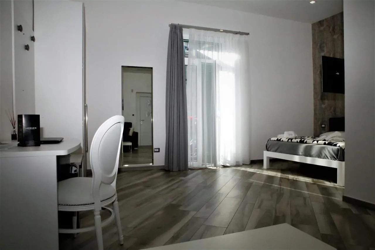נאפולי Hermes Rooms For Tourists בית הארחה