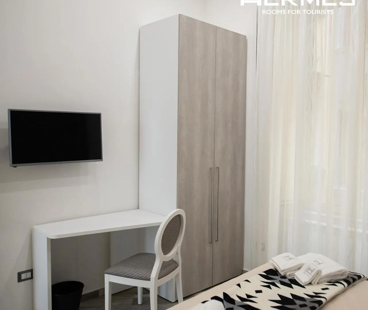 Gasthof Hermes Rooms For Tourists Neapel