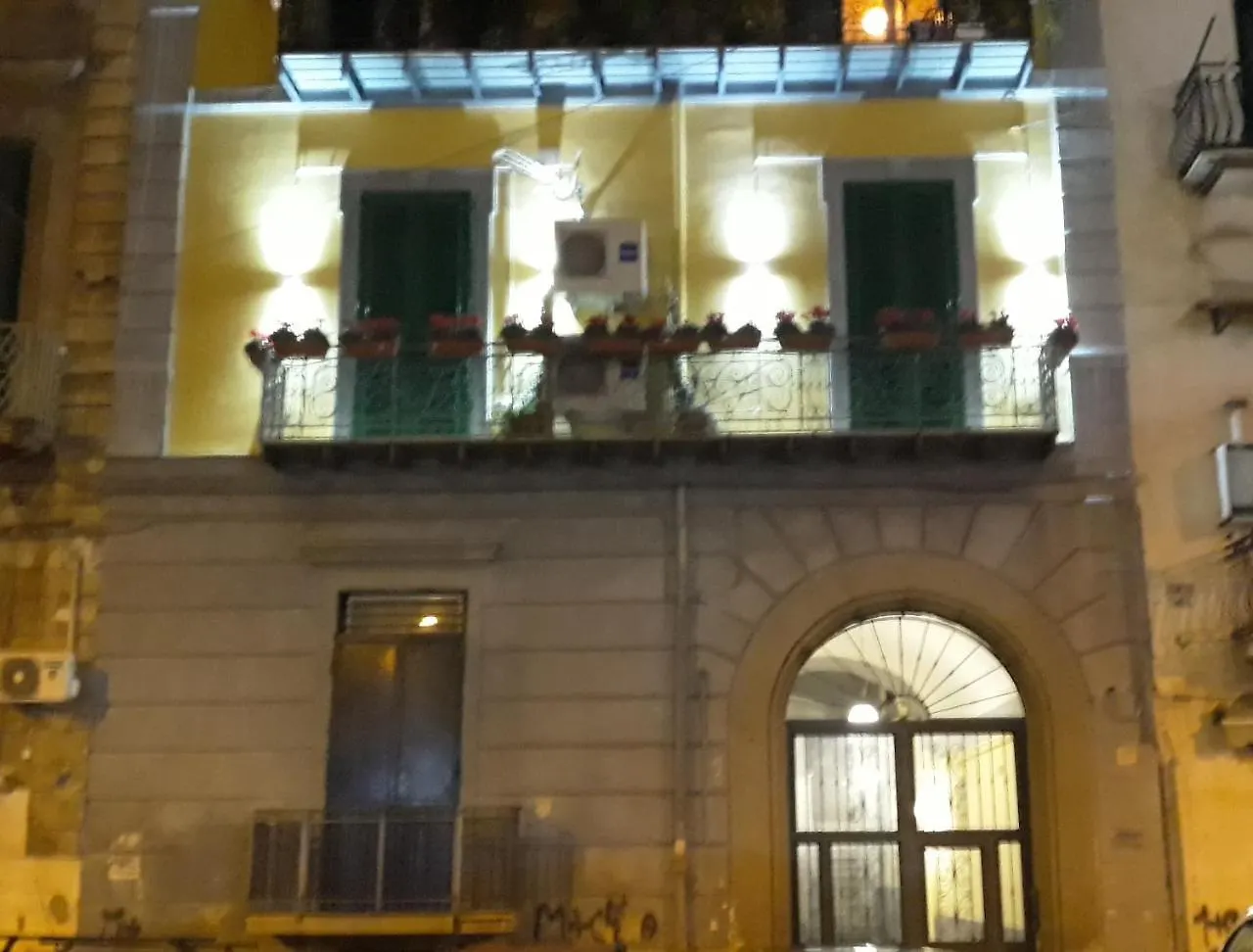 Gasthof Hermes Rooms For Tourists Neapel